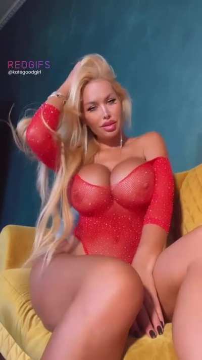 A tantalizing blend of curves and silicone