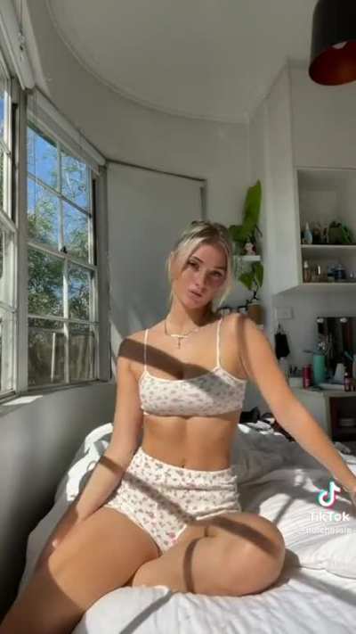 She is such a tease😍