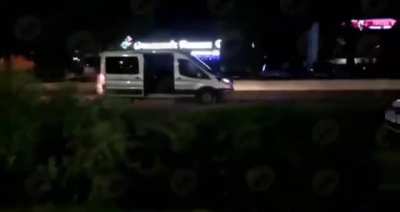 Police shoot peaceful protesters in the streets / Belarus