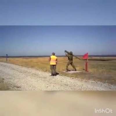 Солдат выстрелил из ПЗРК 
