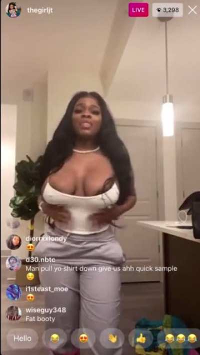JT huge tits (2)