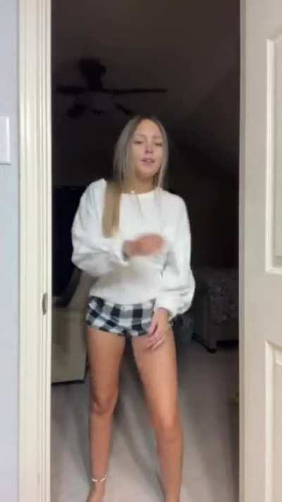 TikTokFeet - Video #3362