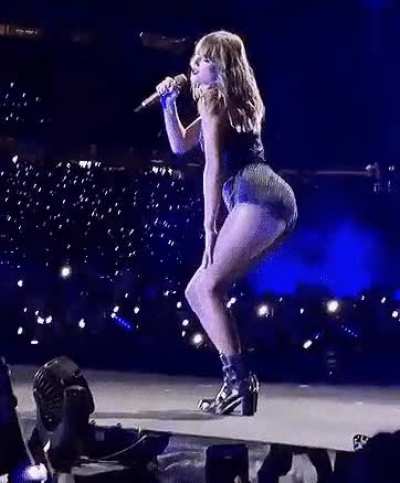 Taylor Swift drop