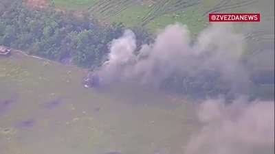 First footage of a knocked out Leopard as a UAF column comes under artillery fire near Orekhovo, Zaporozhye 