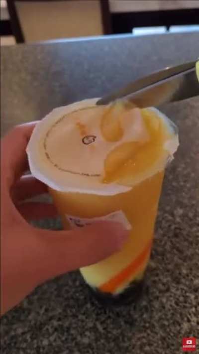 How to drink bubble tea properly