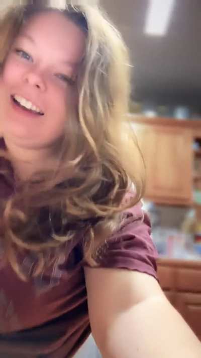 Here’s a quick video of my sides tickled. I couldn’t stand even a little bit of it😝