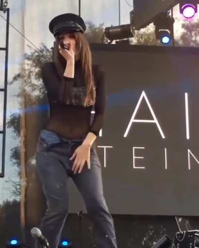 Hailee Steinfeld
