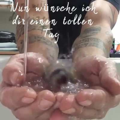 Guten Morgen meine Lieben.🤗🤗😘😘 Habe gehört, dass es heute ganz schön warm werden soll.🌞🌞🔥🔥🌡️🌡️ Da will ich euch noch einmal schnell daran erinnern, auch Mal runter zu kommen.❄️❄️ LG eure Stephanie 😘