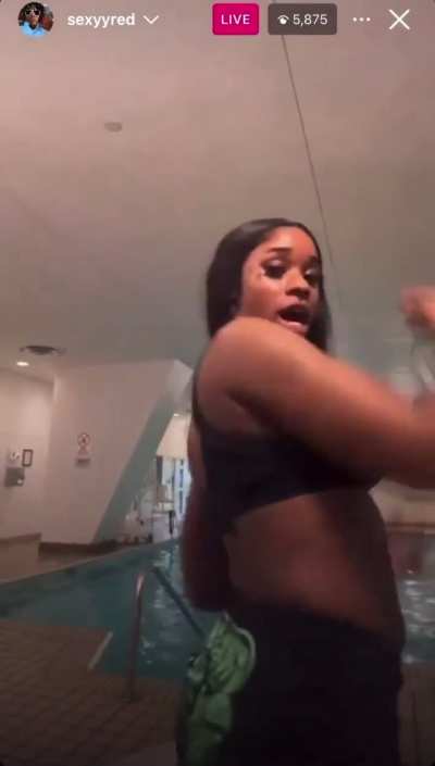 Longer live clip