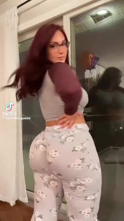 @thecake_queen