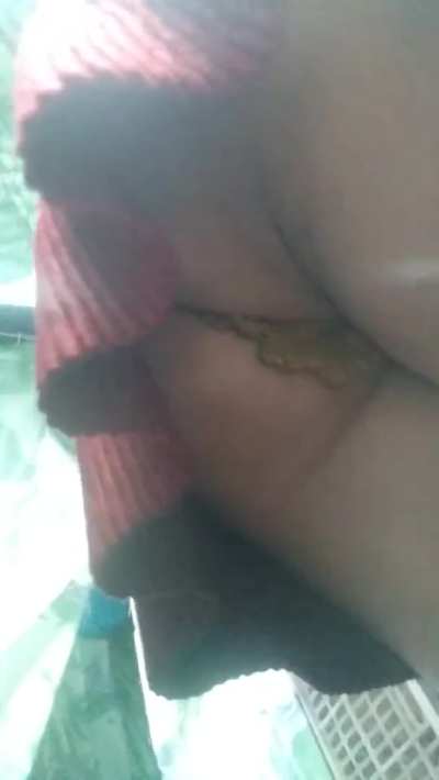 Look under my skirt [F]