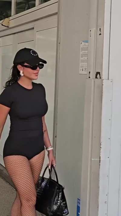 Nice outfit 