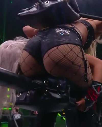 Tay Conti's fat ass getting rammed into the corner