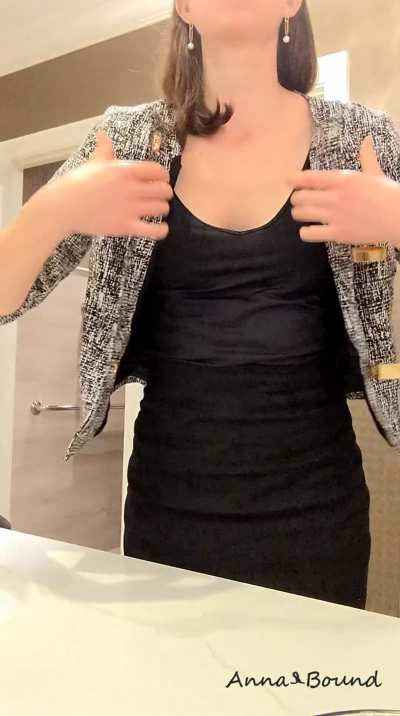 My client's wife was taking too long in the restroom, so I had to keep myself entertained... [Gif]