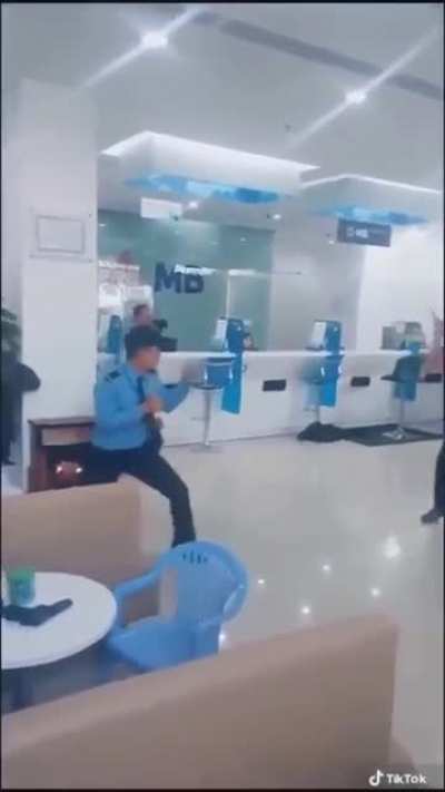 Rob a bank alone, really!?
