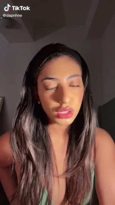 Her lips are so squishy
