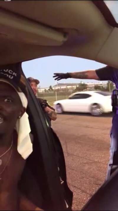 Traffic stop gets extra stressful while this man’s son is in the car