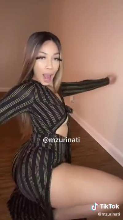 👀