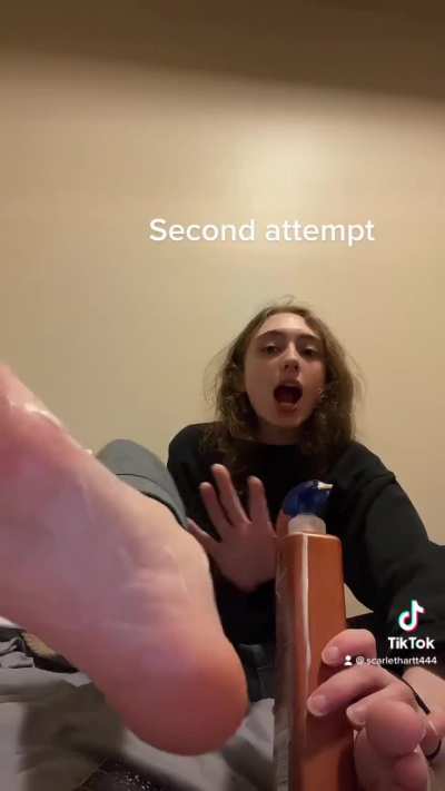 Lotion bottle footjob scarletharttdancing 