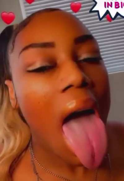 Wet mouth 🥵💦