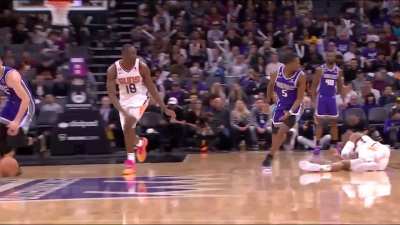 [Highlight] De'Aaron Fox imitates CP3's veteran tactics