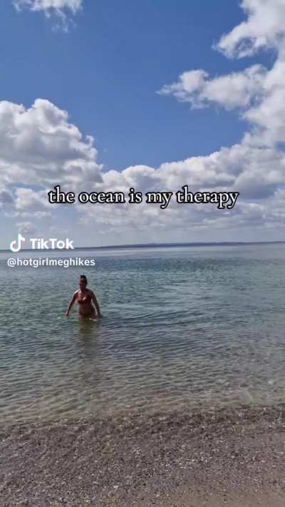 curvy mermaid thot