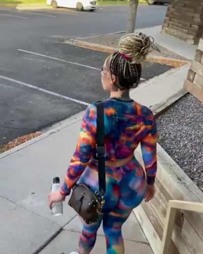 👀