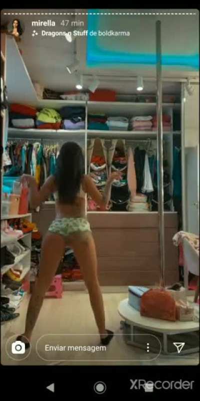 Mc mirella slow motion