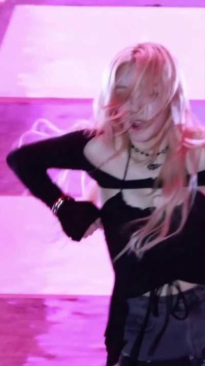 Yuqi 🔥