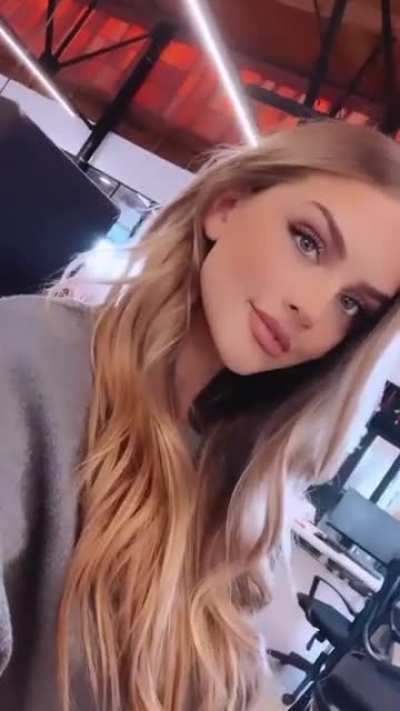 Marina Laswick [2022-12-15]