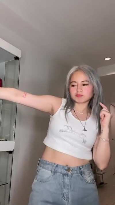Ella Cruz