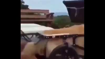 Oh be sandalye kurtuldu son anda içim rahatladı