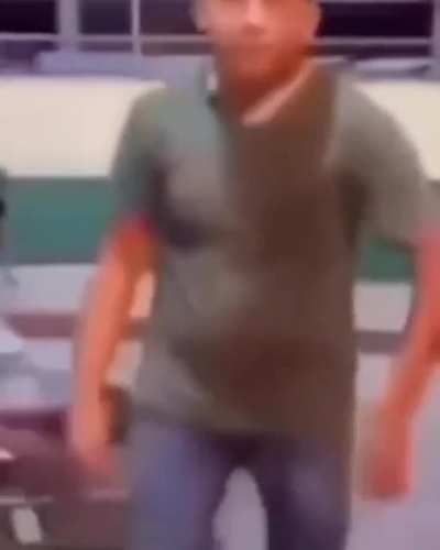 ow man sacanagem isso kkkakakakak
