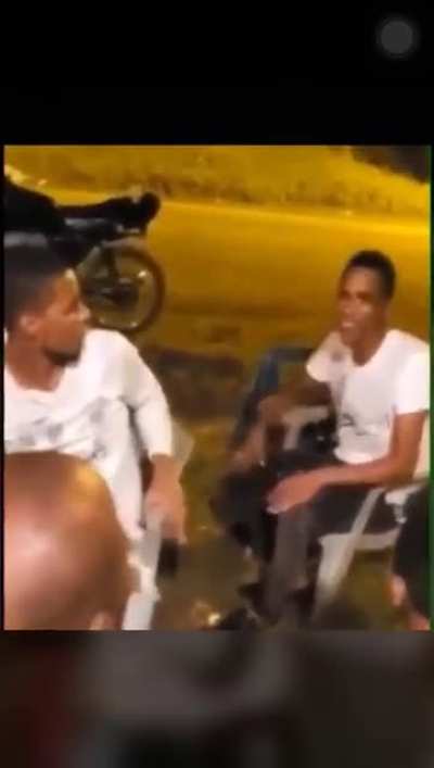 Ni se inmutó el weon