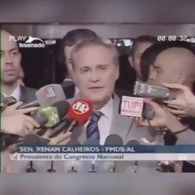 Renan Calheiros com seu ar de bacharel vai bater muito nos minions e nos cara do quartel