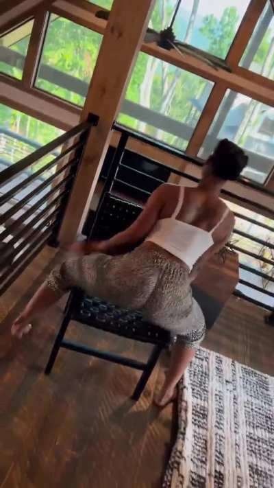 MIZZ TWERKSUM