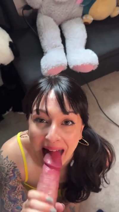 Doing my little cock-<wbr>sucki<wbr>ng-ji<wbr>g before I drain him into my mouth :)