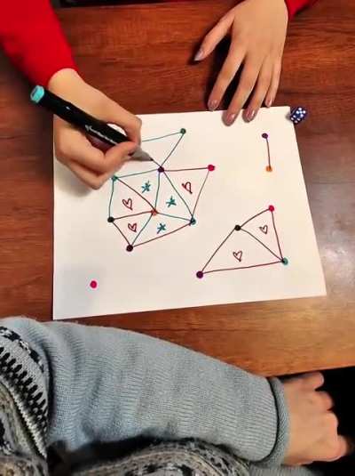 Board game, guess who win- heart or star