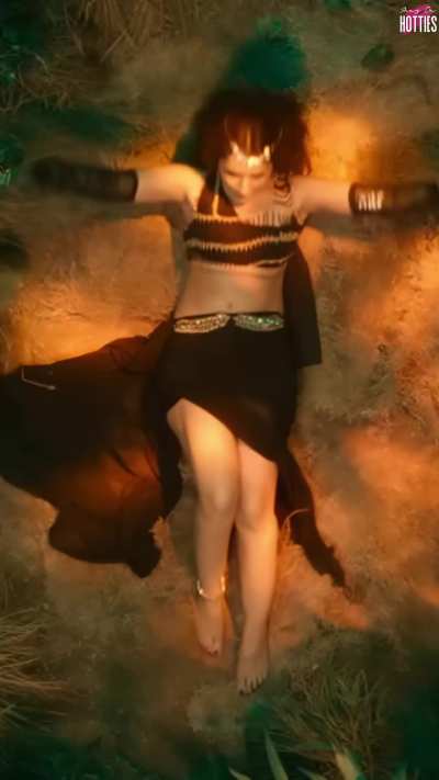 Appreciation post for this Gutterraand Raashi Khanna who literally pushed Tamanna in this Raw Randinaach Song and there are times where Raashi totally outshined our Meaty Cow. Milky Cumrag Raashi craving for Dicks to airtight her Tight Body. Filthy Fuckpi