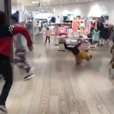 When Bruce say “you can bring 2 other people to the fuck a fan contest”