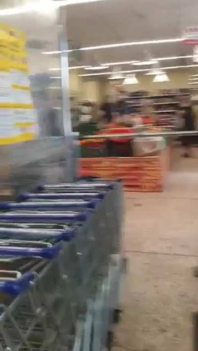 Because his wife was not served without a mask, he decided to destroy the checkout area