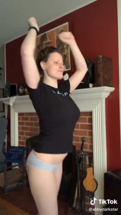 No pants dance