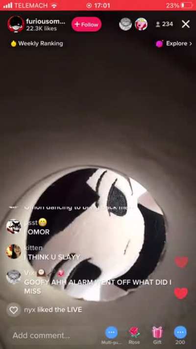Omor TikTok live