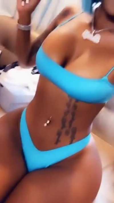 Baddie Bluez