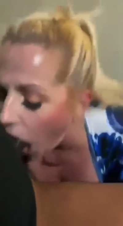 Mom of two hasn't forgotten how to throat big cocks