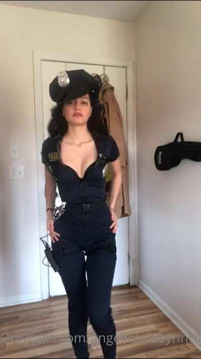 Full Video of Angelica Cop dance On Onlyf<wbr>ans.👮<wbr>‍♀️🚔f<wbr>or the boys.. since there's only parts of this on here