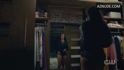 Nafessa Williams (Black Lightning)