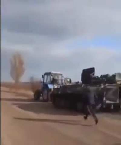 Man in tractor stole Russian tank 😂😂😂
