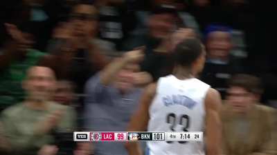 [Highlight] Claxton ball fakes Kawhi out of his shoes and throws it down!