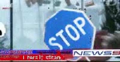 What are some funny images/gifs you see that are UNDERTALE related? I'll go first.